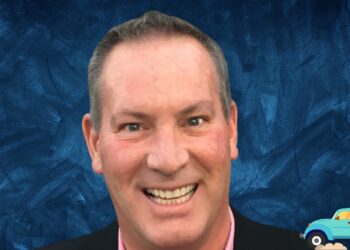 Infineon創新系統應用工程師托馬斯：半導體正在挽救你的婚姻！從車內的約會品質說起