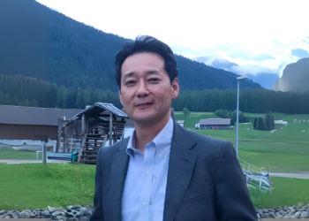索尼高級執行副總裁 Shiro Kambe (圖: climatechampions)