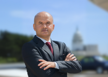 能源策略師 Umud Shokri（圖：uskenergy.com）